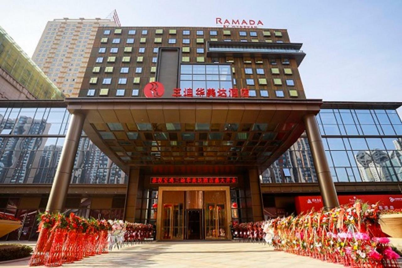 Ramada By Wyndham Baoji Jintai Hotell Exteriör bild